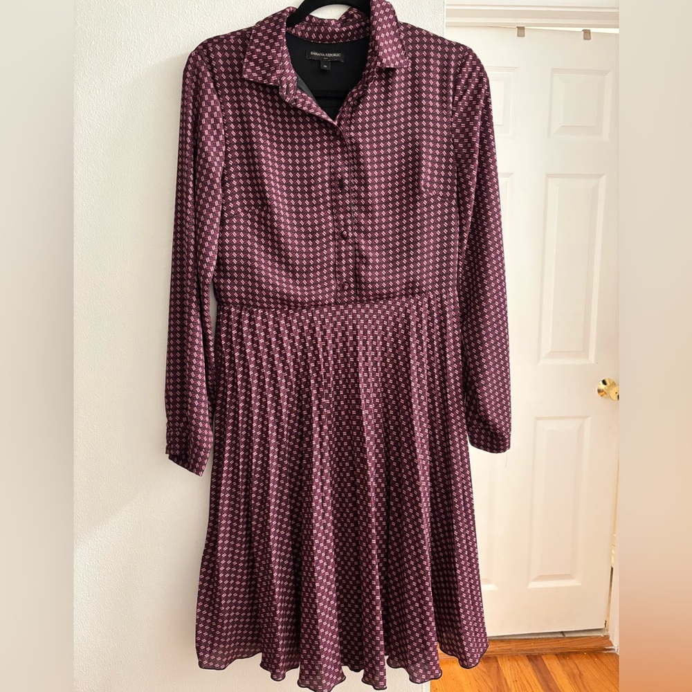 Banana Republic Holiday 2017 long-sleeve printed pleated shirt dress - Size 10
